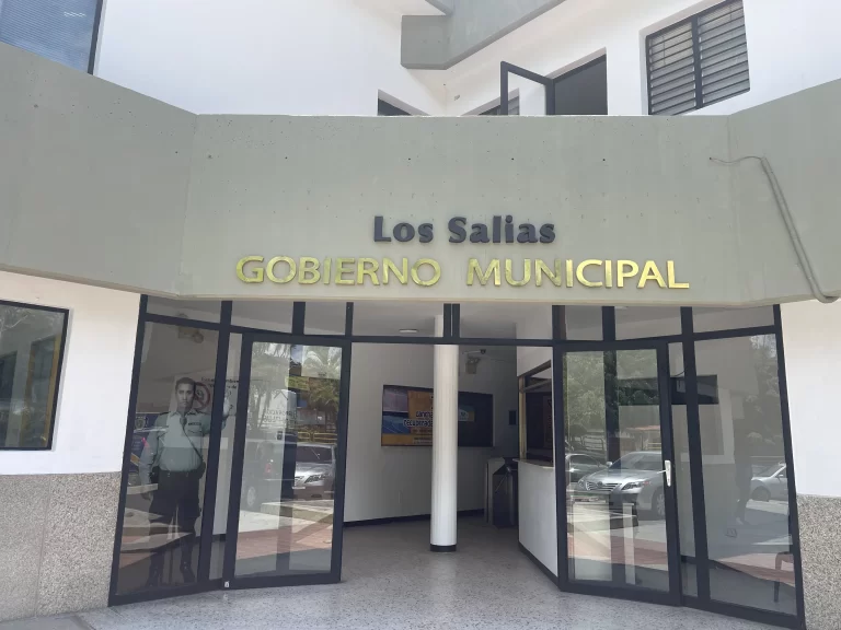 Concejo Municipal de Los Salias llevó a los vecinos de Mont Blanc el Taller de Derecho Condominial