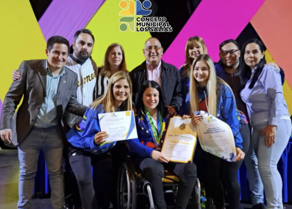 Concejo Municipal de Los Salias condecoró más de 170 atletas el Día del Deporte