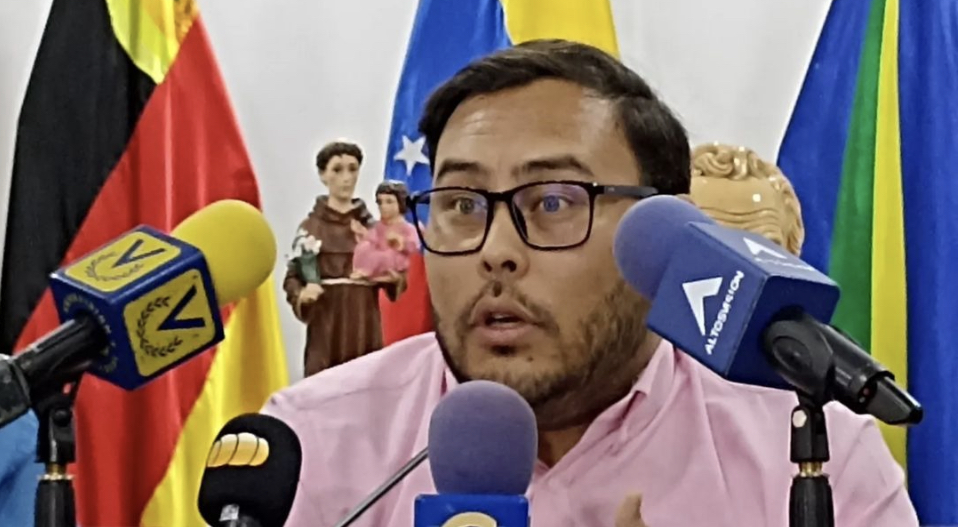 Bloque de concejales demócratas de Altos Mirandinos denunció arremetida contra la Autonomía Municipal