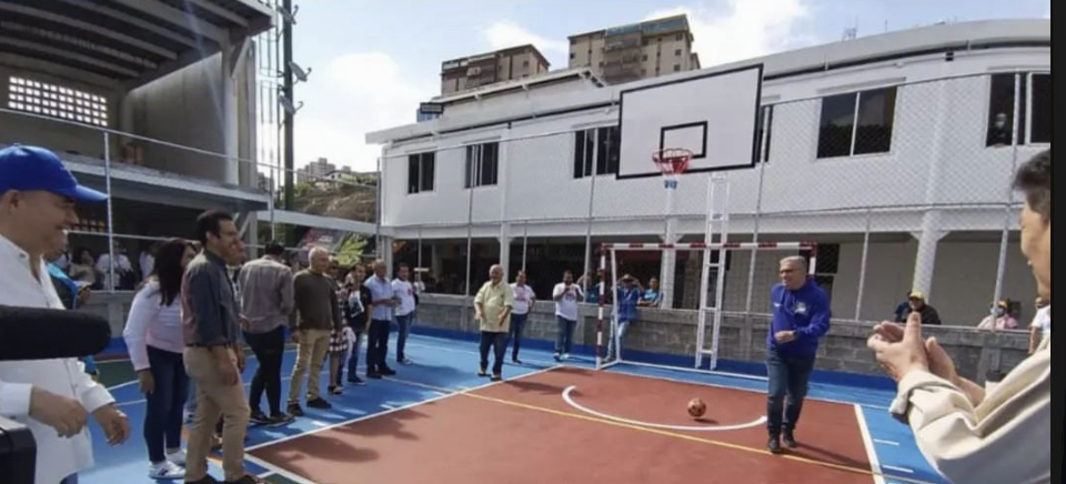 Alcalde Josy Fernández inauguró la Cancha Deportiva de Usos Múltiples «Tomás Álvarez»