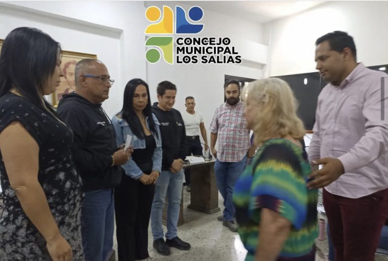 Concejo Municipal entregó Acuerdo de Duelo por el fallecimiento del ex gobernador Enrique Mendoza