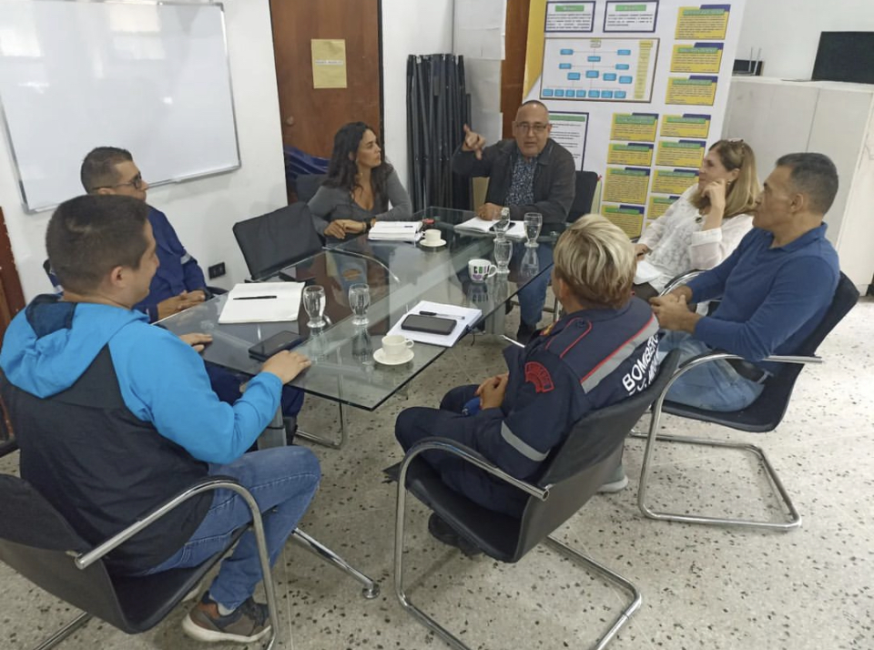 Concejo Municipal de Los Salias y Bomberos de Miranda realizaron mesa de trabajo