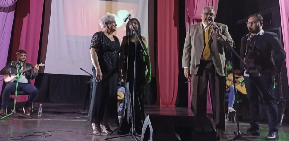 Una tarde de Boleros en Los Salias para el disfrute de los vecinos