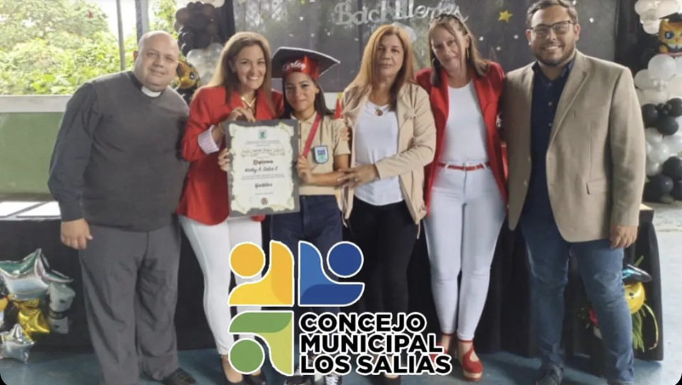 Concejales Laya y Felice presentes en el acto de Promoción de Bachilleres de la UEE “Estado Aragua”