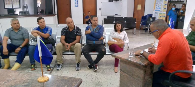 Gobierno Municipal de Los Salias sostuvo reunión con los transportistas para exhortarlos a cumplir con la Gaceta Oficial 42.713