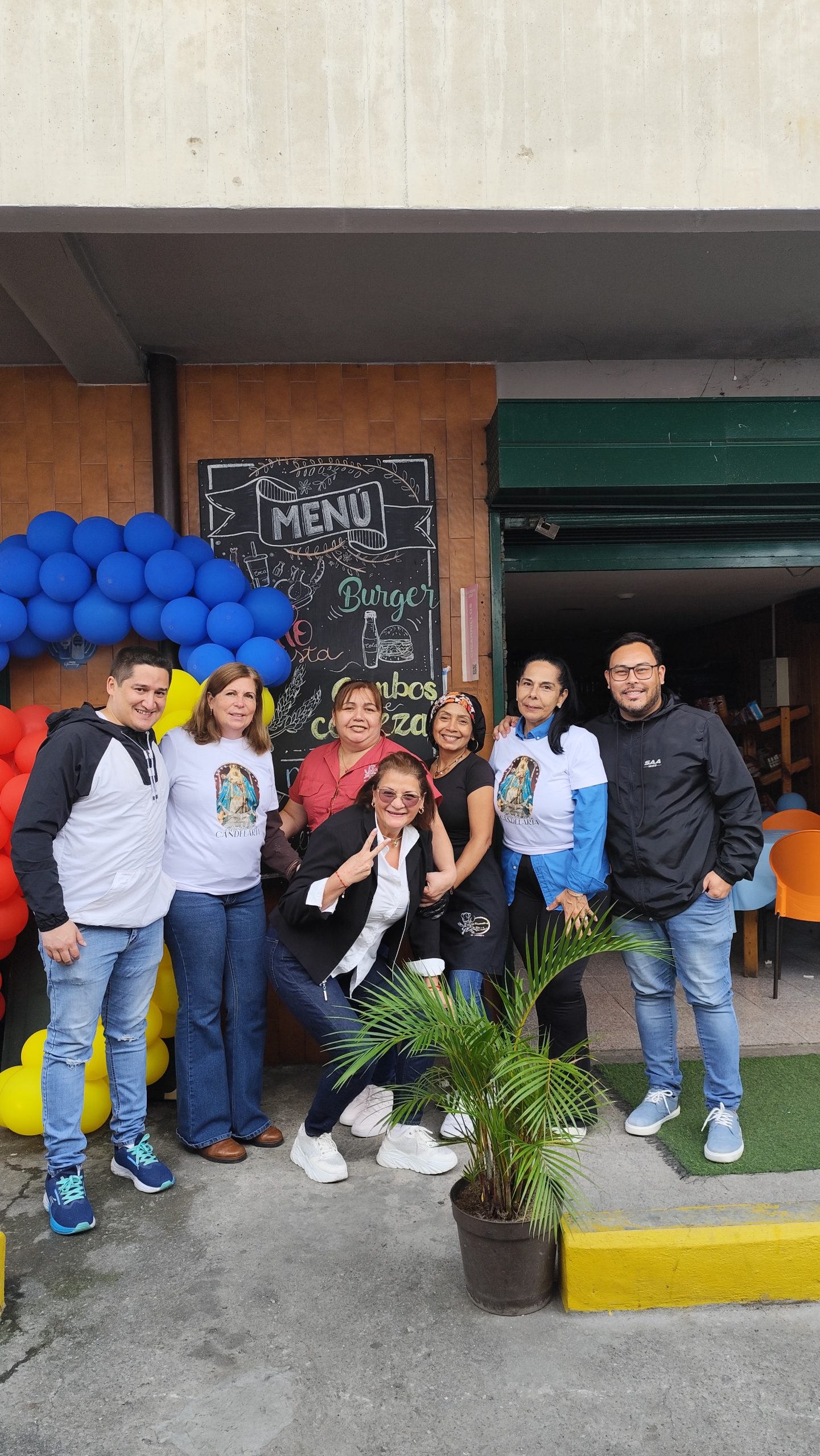 CONCEJALES Y VECINOS CELEBRARON EL DÍA DE LA VÍRGEN DE LA CANDELARIA