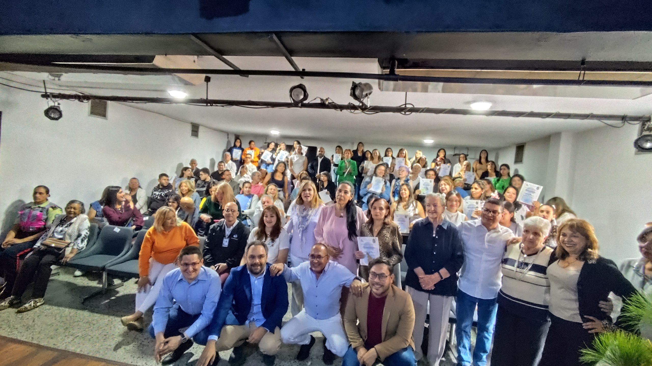 EL CONCEJO MUNICIPAL LOS SALIAS REALIZÓ EMOTIVA SESIÓN ESPECIAL EN CONMEMORACIÓN DEL DÍA INTERNACIONAL DE LA MUJER